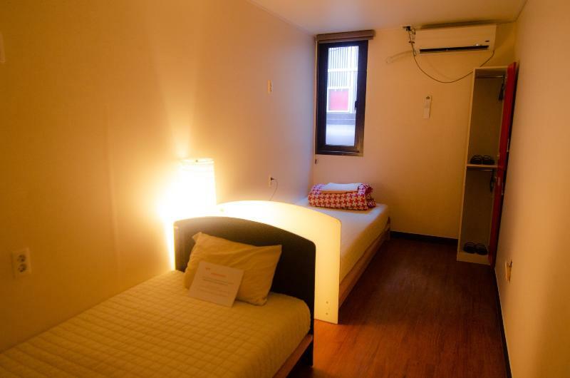 Kimchee Busan Downtown Guesthouse Екстер'єр фото
