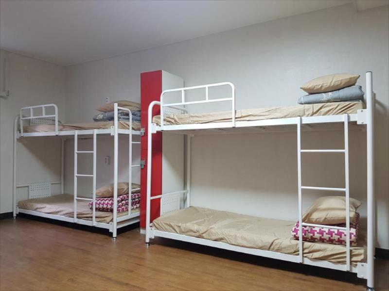 Kimchee Busan Downtown Guesthouse Екстер'єр фото